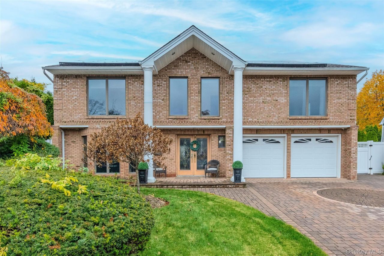 709 Demott Court, Westbury, NY 11590 Main Photo