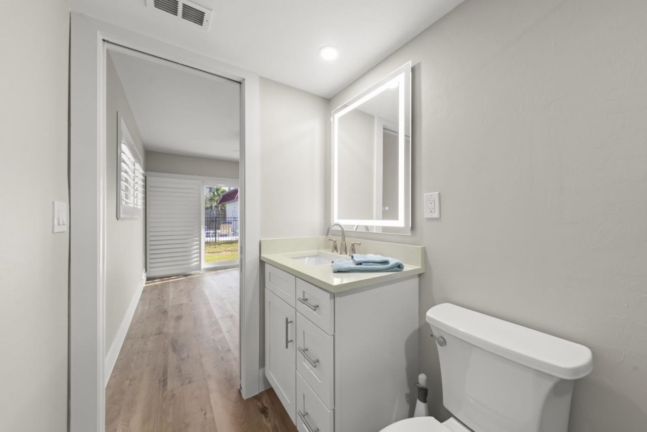 1610 Middle Gulf Dr, Unit C2, Sanibel, FL 33957 Photo