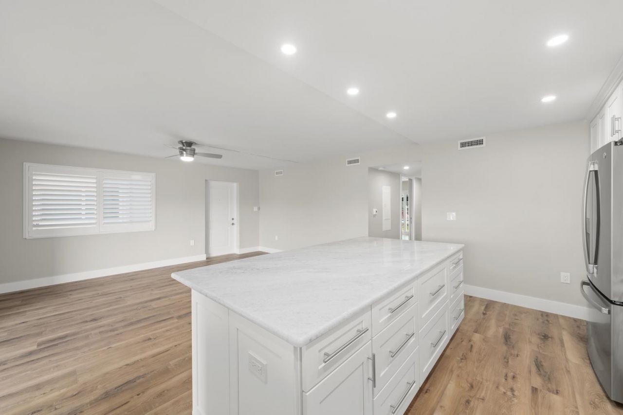 1610 Middle Gulf Dr, Unit C2, Sanibel, FL 33957 Photo