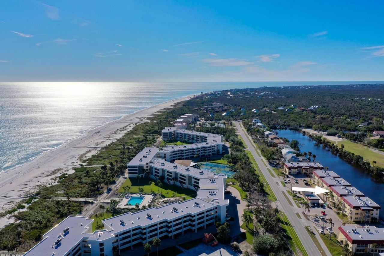 1610 Middle Gulf Dr, Unit D5, Sanibel, FL 33957 Photo