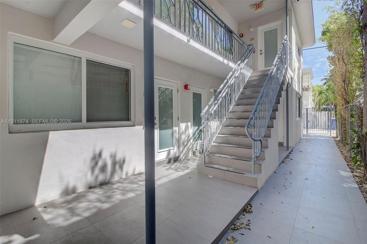 1035 Euclid Ave, Unit 25, Miami Beach, FL 33139 Photo