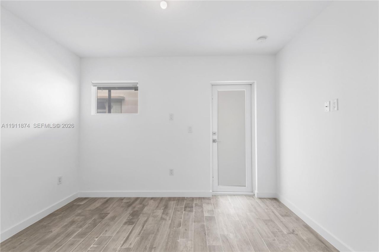 1035 Euclid Ave, Unit 25, Miami Beach, FL 33139 Photo