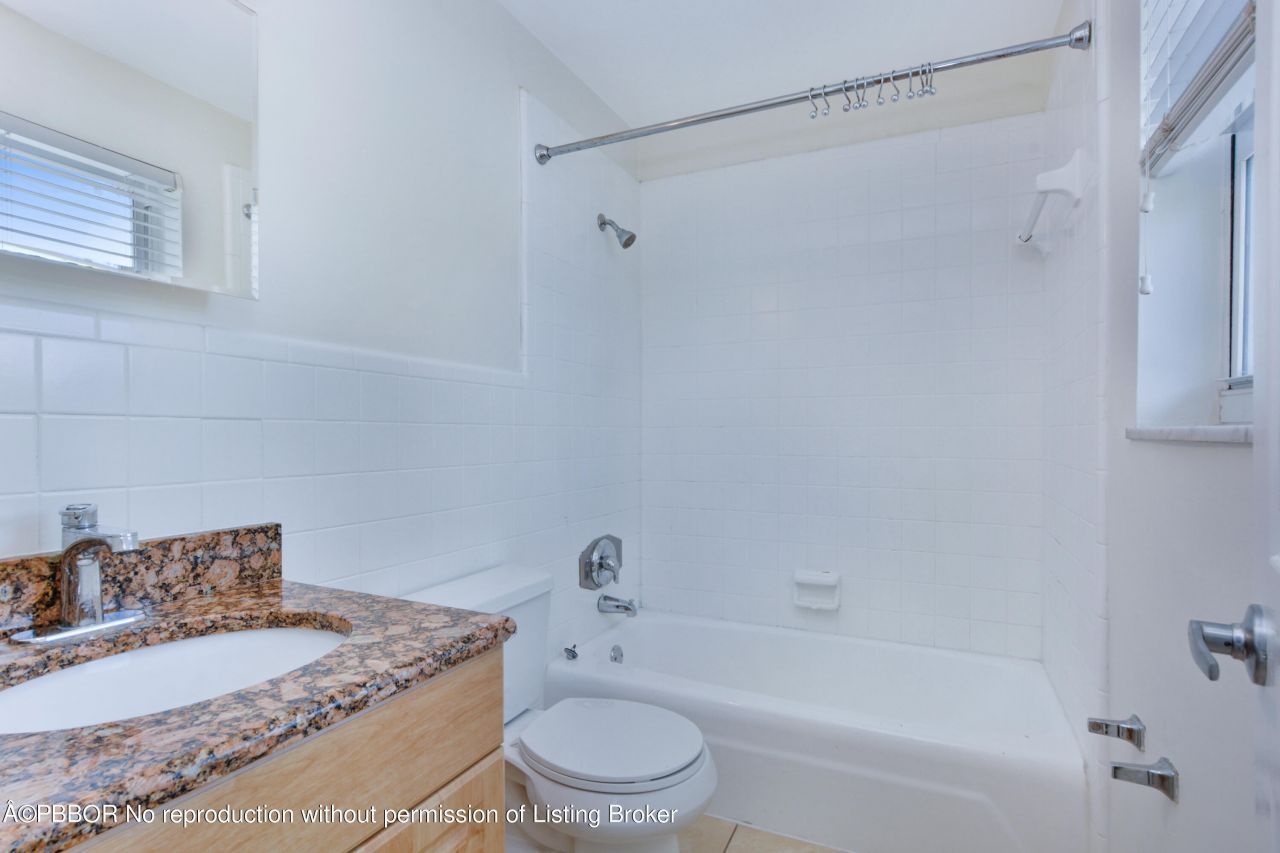 1000 NE 9th Avenue, Unit 8, Delray Beach, FL 33483 Photo