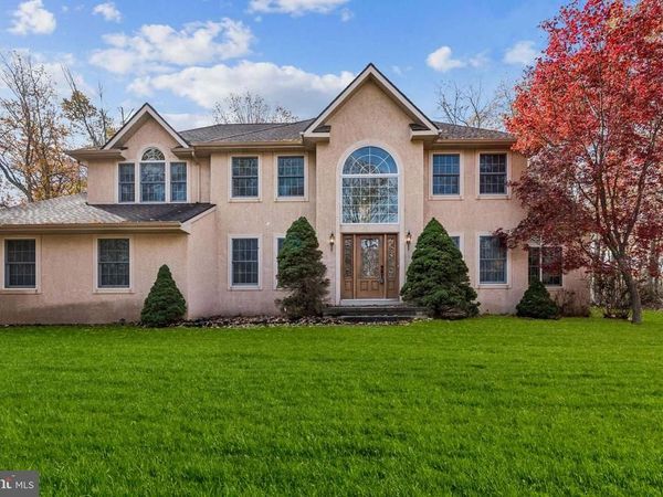 32 CONSTITUTION DRIVE, SOUTHAMPTON, NJ 08088