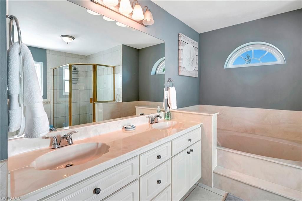 2128 SW 8th Ct, Cape Coral, FL 33991 Photo