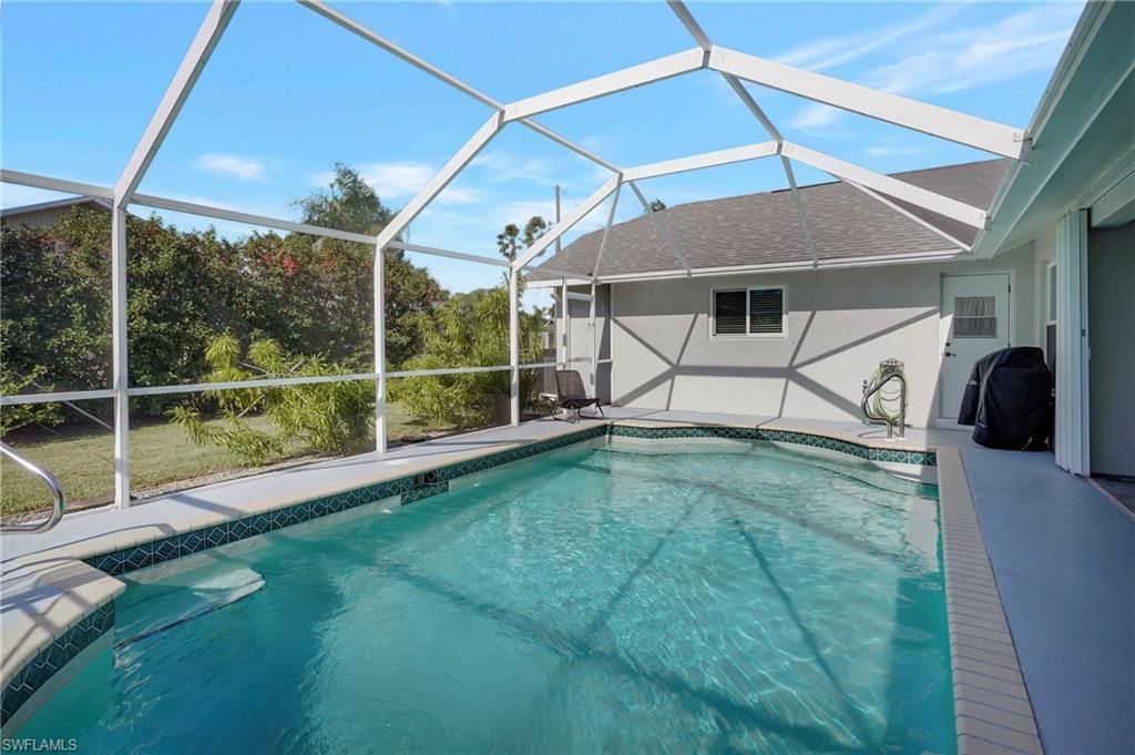 2128 SW 8th Ct, Cape Coral, FL 33991 Photo