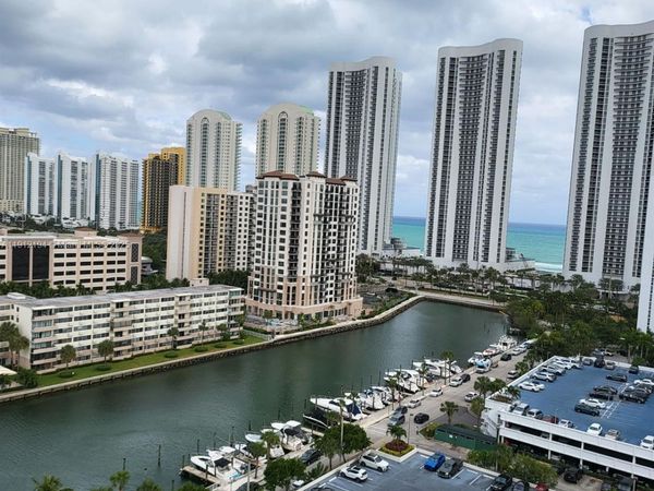 300 Bayview Dr, Unit 1611, Sunny Isles Beach, FL 33160