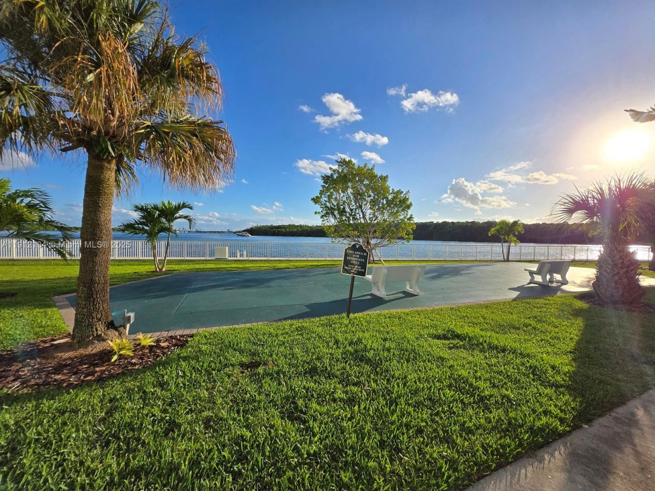 300 Bayview Dr, Unit 1611, Sunny Isles Beach, FL 33160 Photo