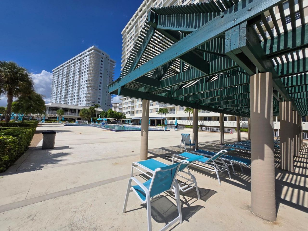 300 Bayview Dr, Unit 1611, Sunny Isles Beach, FL 33160 Photo