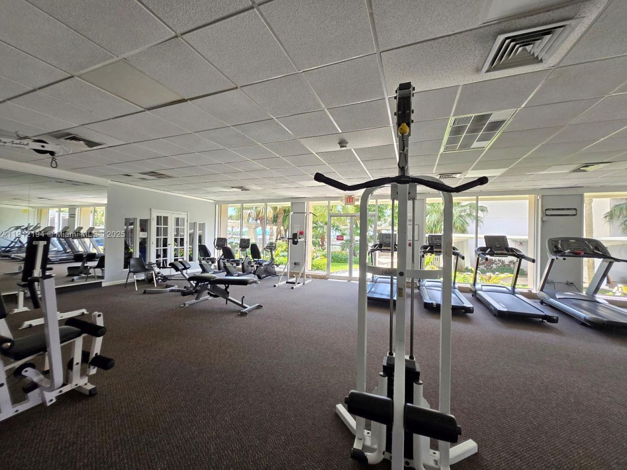 300 Bayview Dr, Unit 1611, Sunny Isles Beach, FL 33160 Photo