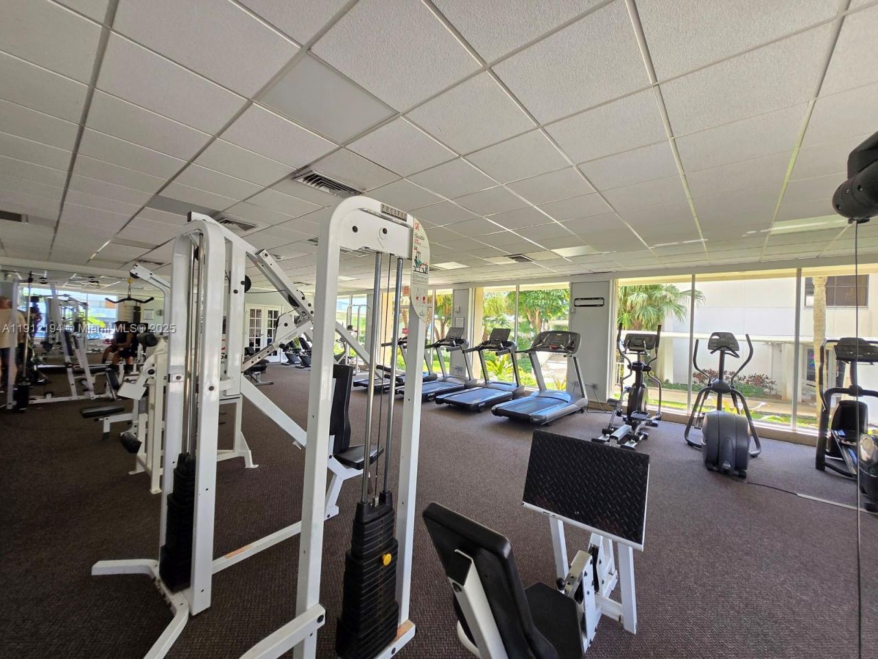 300 Bayview Dr, Unit 1611, Sunny Isles Beach, FL 33160 Photo