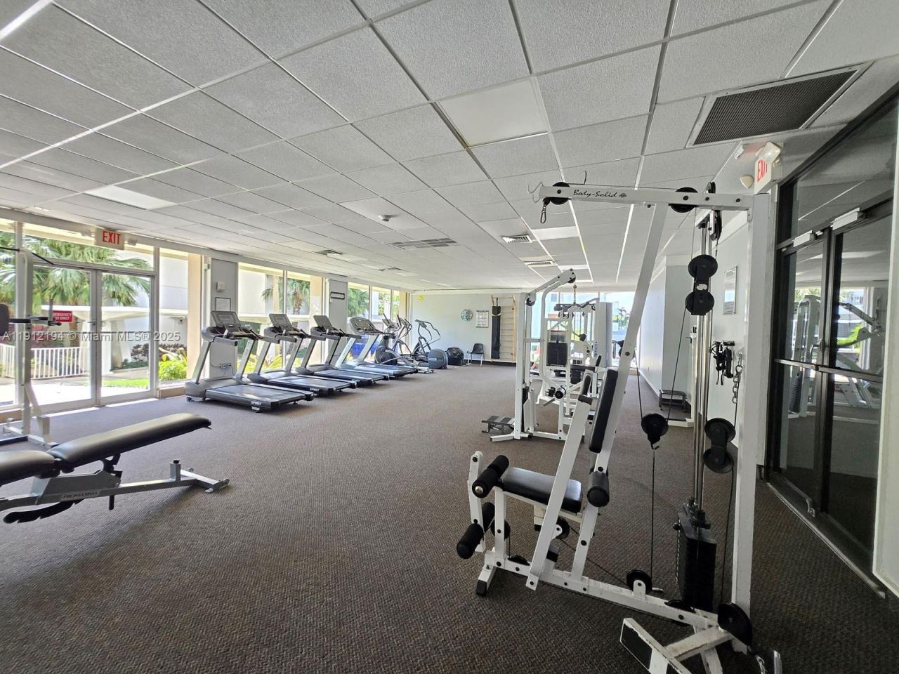 300 Bayview Dr, Unit 1611, Sunny Isles Beach, FL 33160 Photo