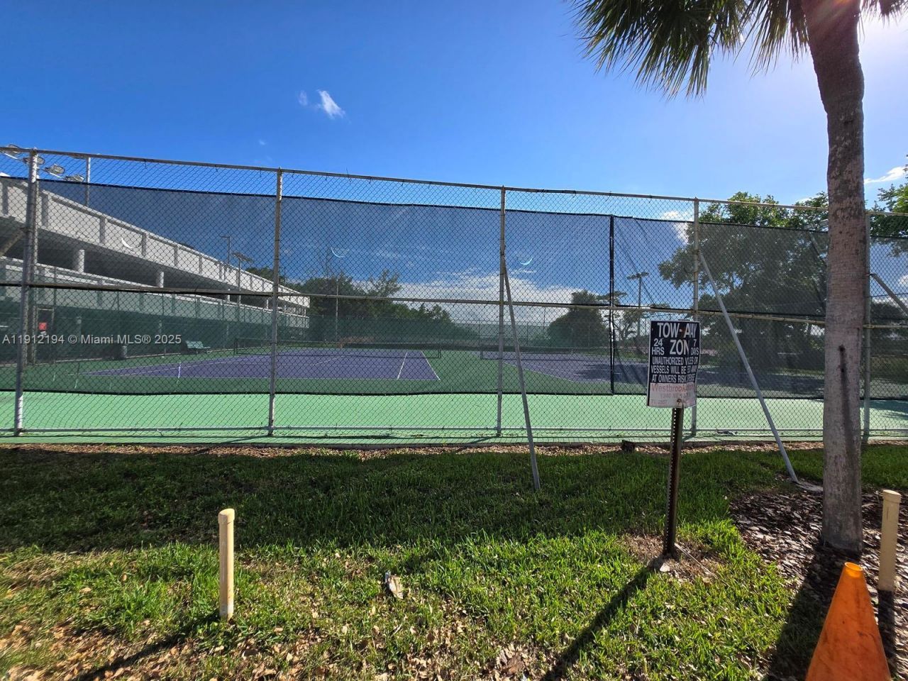 300 Bayview Dr, Unit 1611, Sunny Isles Beach, FL 33160 Photo