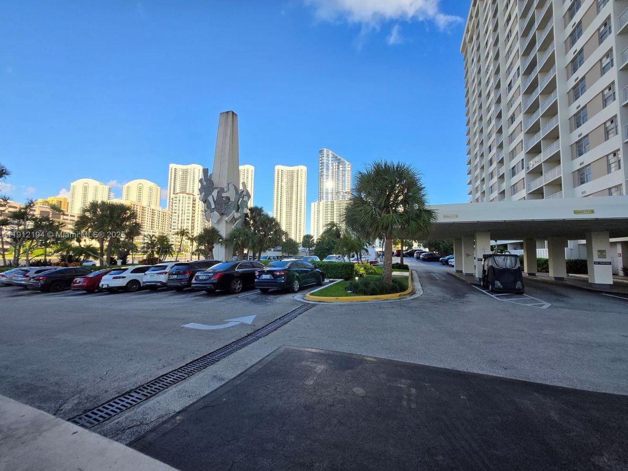 300 Bayview Dr, Unit 1611, Sunny Isles Beach, FL 33160 Photo