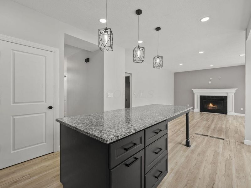 847 Claytonbend Drive, Galloway, OH 43119 Photo 12