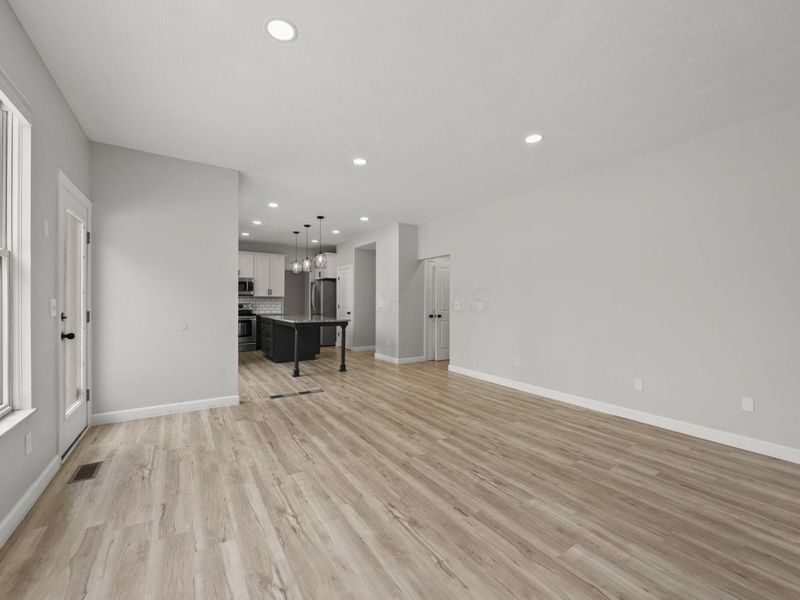 847 Claytonbend Drive, Galloway, OH 43119 Photo 15