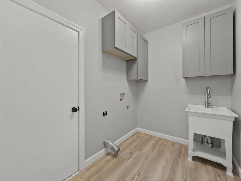 847 Claytonbend Drive, Galloway, OH 43119 Photo 17