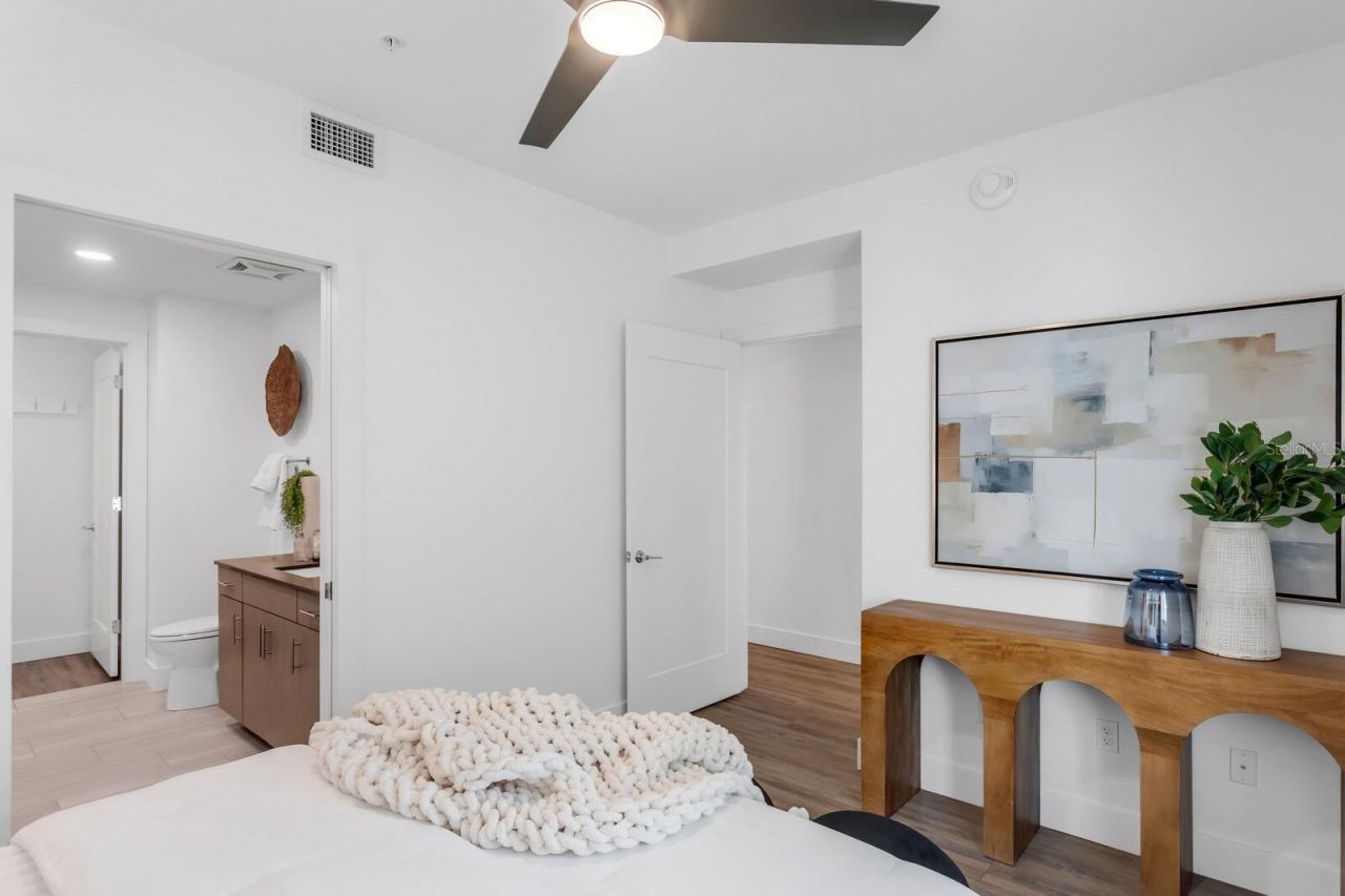 1709 N Tamiami Trail, Unit 503, Sarasota, FL 34234 Photo