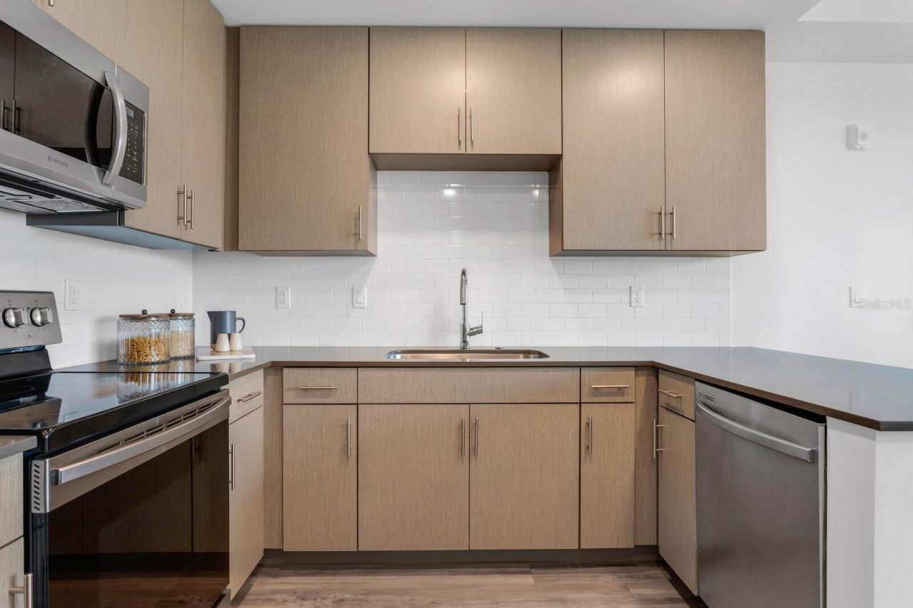 1709 N Tamiami Trail, Unit 503, Sarasota, FL 34234 Photo