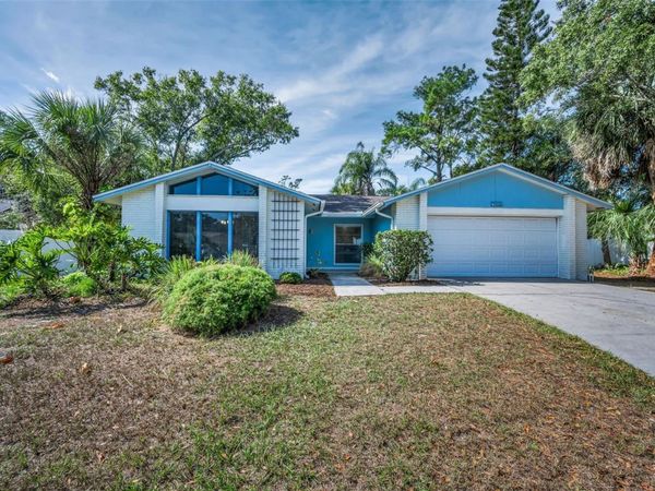 7404 CLEARVIEW DRIVE, TAMPA, FL 33634