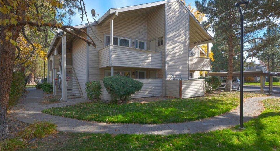 2136 Roundhouse Road, Sparks, NV 89431 Photo