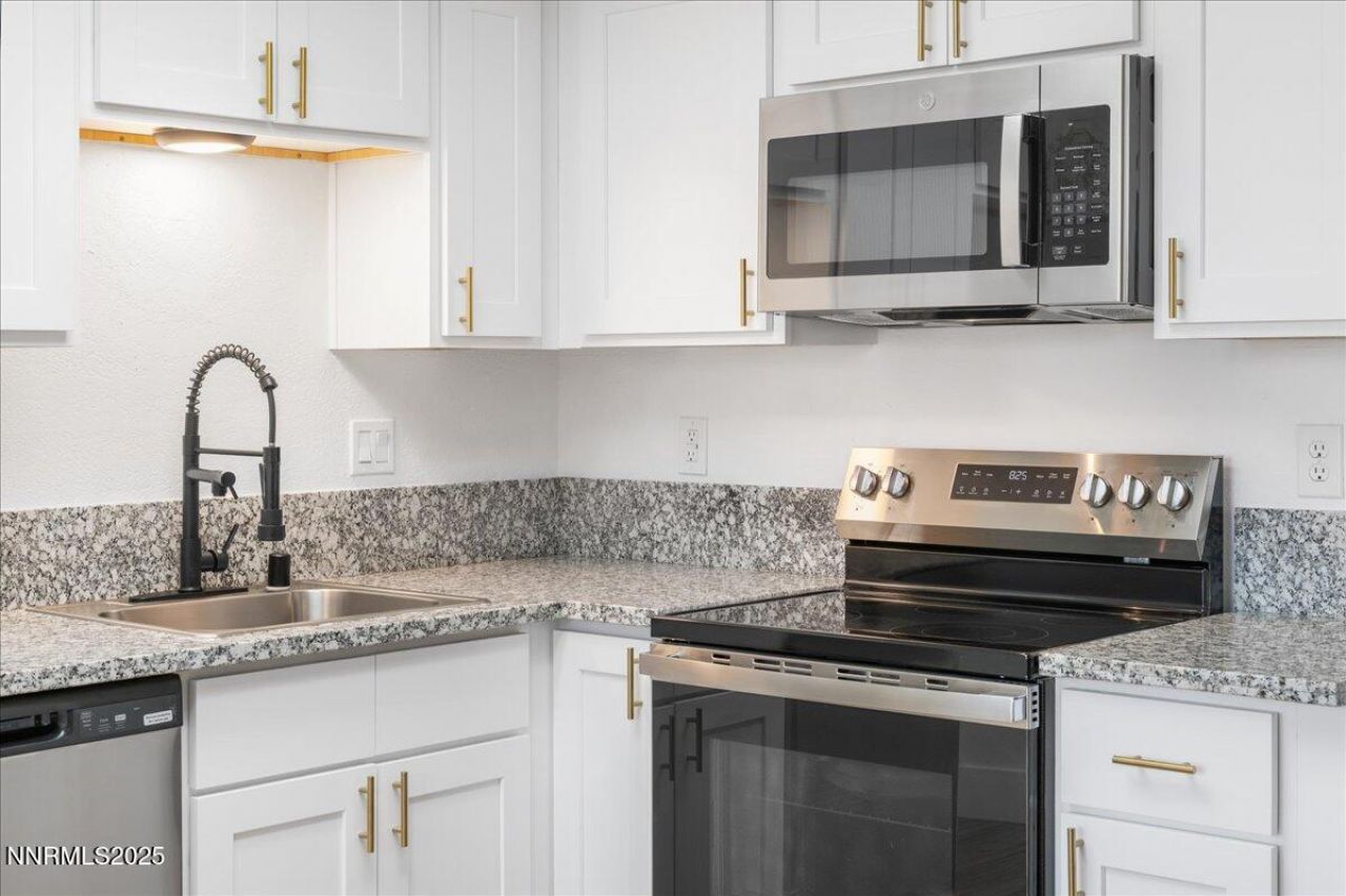 2136 Roundhouse Road, Sparks, NV 89431 Photo