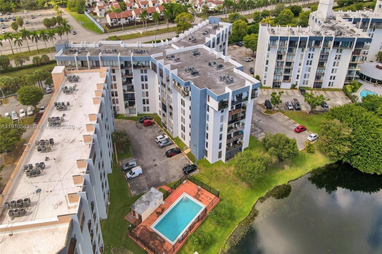 9686 Fontainebleau Blvd, Unit 507, Miami, FL 33172 Photo