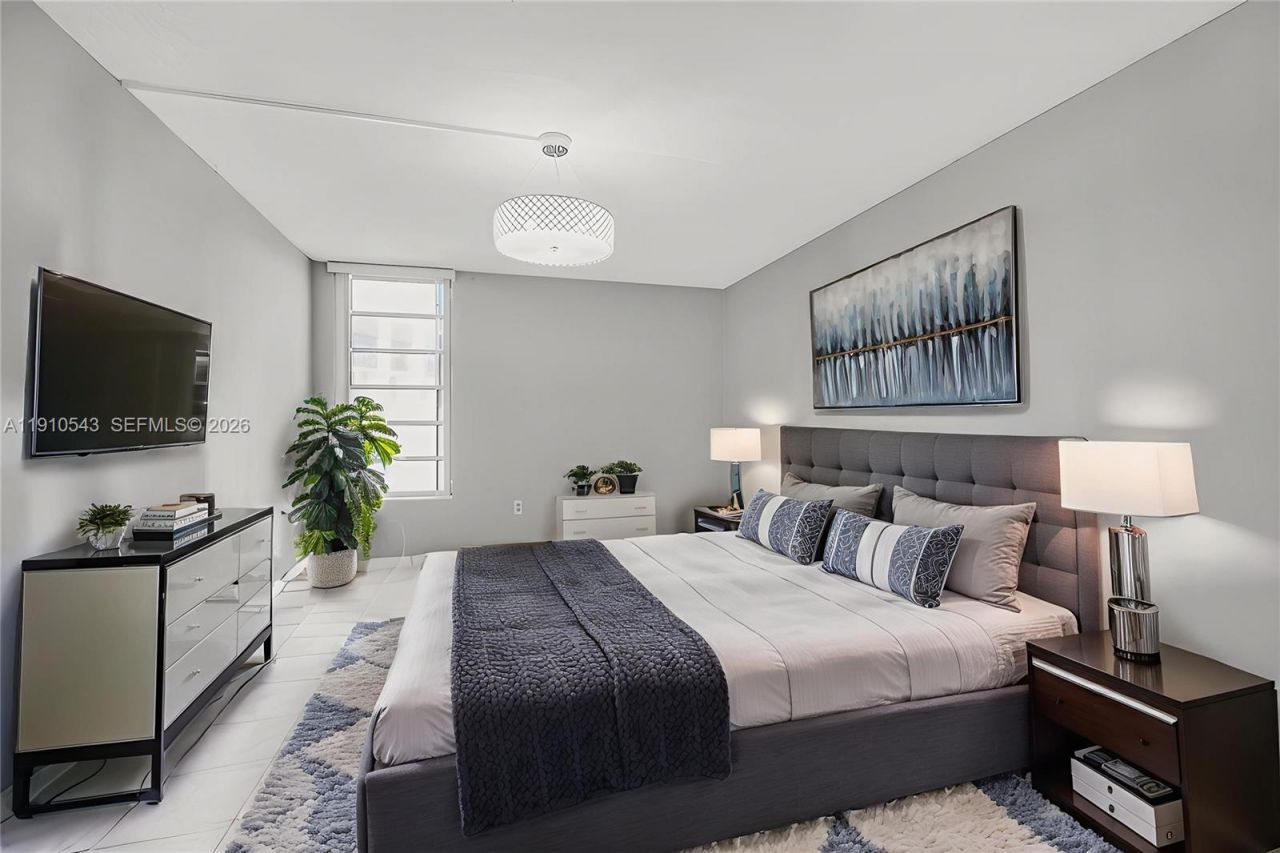 9686 Fontainebleau Blvd, Unit 507, Miami, FL 33172 Photo