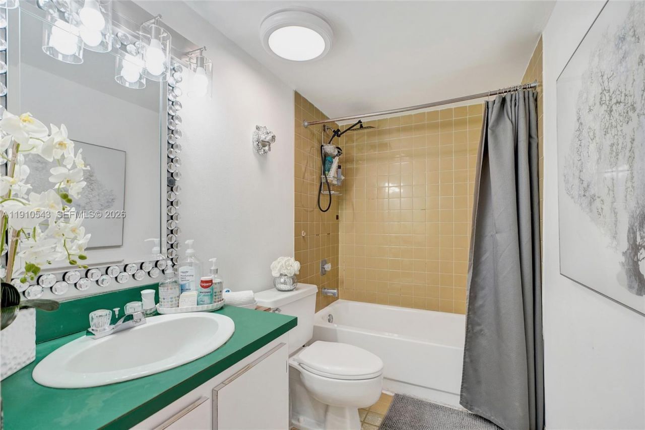 9686 Fontainebleau Blvd, Unit 507, Miami, FL 33172 Photo