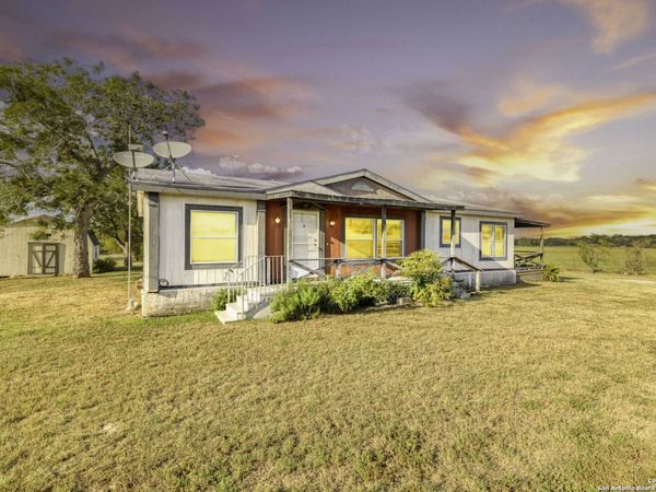 14858 Fm 1322, Luling, TX 78648