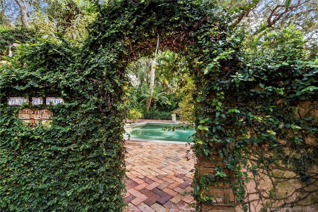 2 Sabal Court, Sewalls Point, FL 34996 Photo