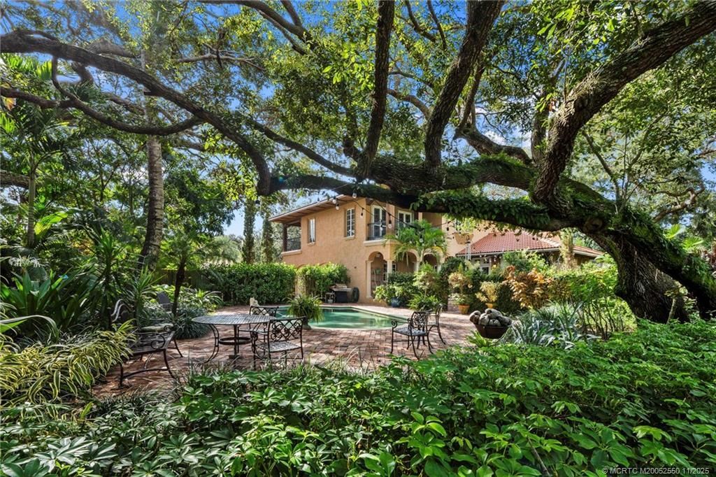 2 Sabal Court, Sewalls Point, FL 34996 Photo