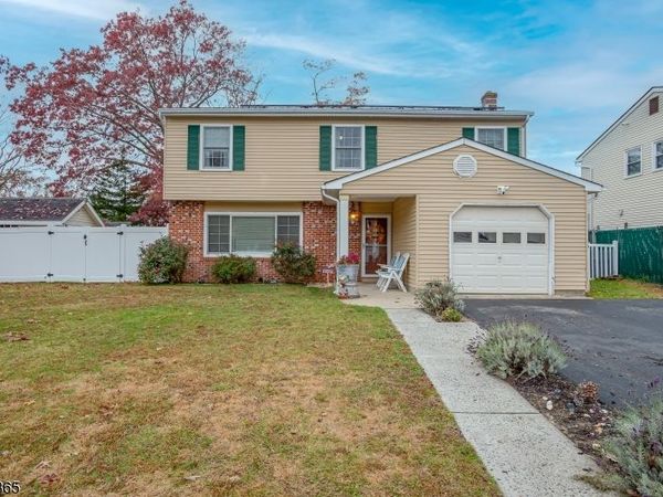 4 Pine Cone Lane, Howell, NJ 07731