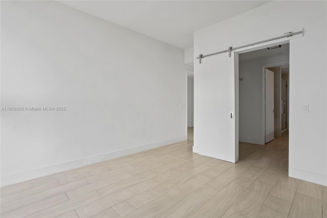 2000 Metropica Way, Unit 2504, Sunrise, FL 33323 Photo