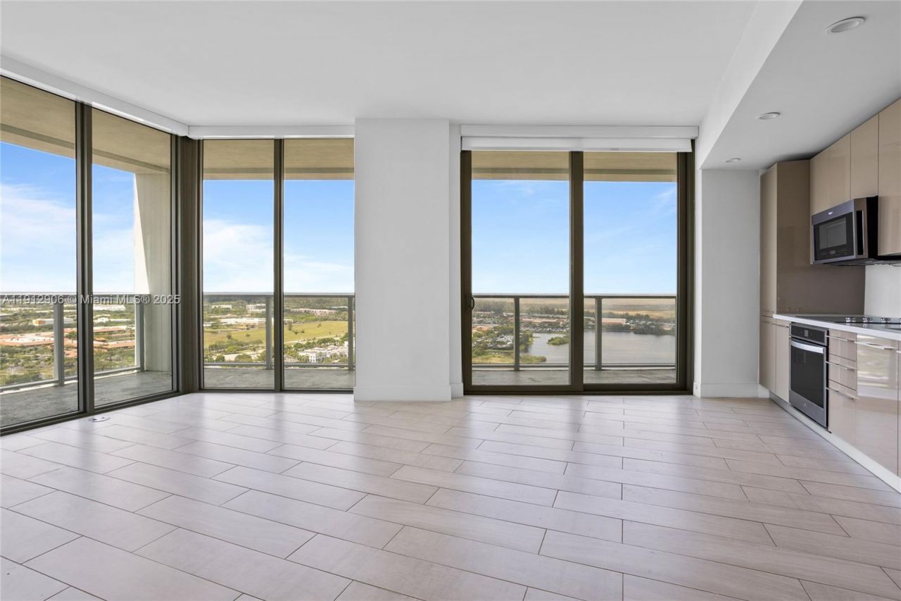 2000 Metropica Way, Unit 2504, Sunrise, FL 33323 Photo