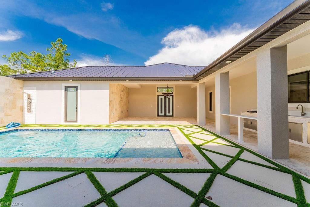 717 Calvin Ave , Lehigh Acres, FL 33972 Photo