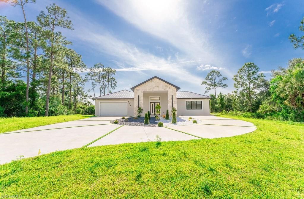 717 Calvin Ave , Lehigh Acres, FL 33972 Photo