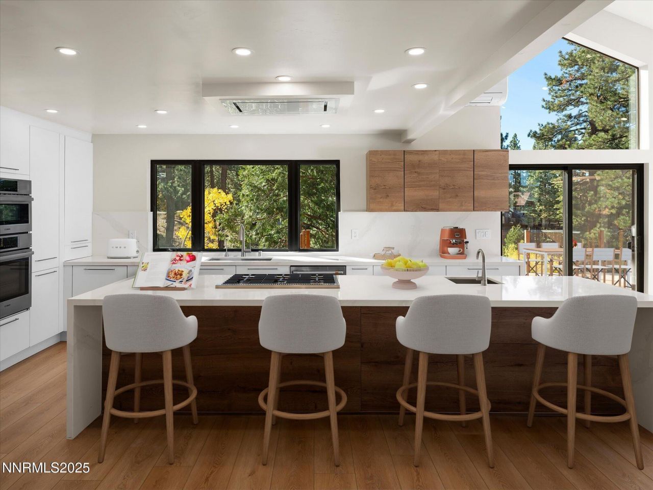 396 Sherwood Drive, Stateline, NV 89449 Photo