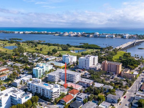 111 Lake Avenue, Unit 8, Lake Worth Beach, FL 33460