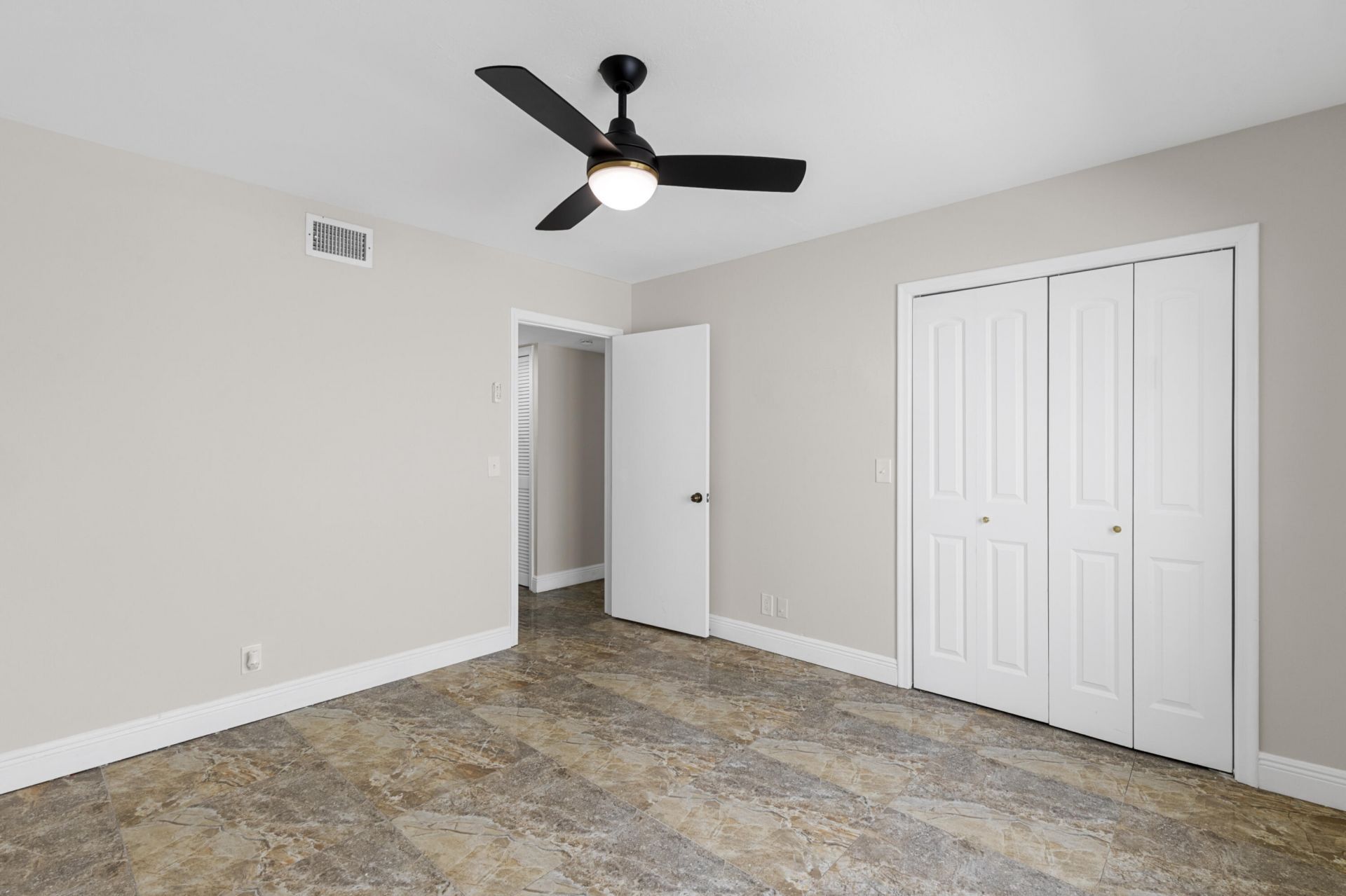 111 Lake Avenue, Unit 8, Lake Worth Beach, FL 33460 Photo