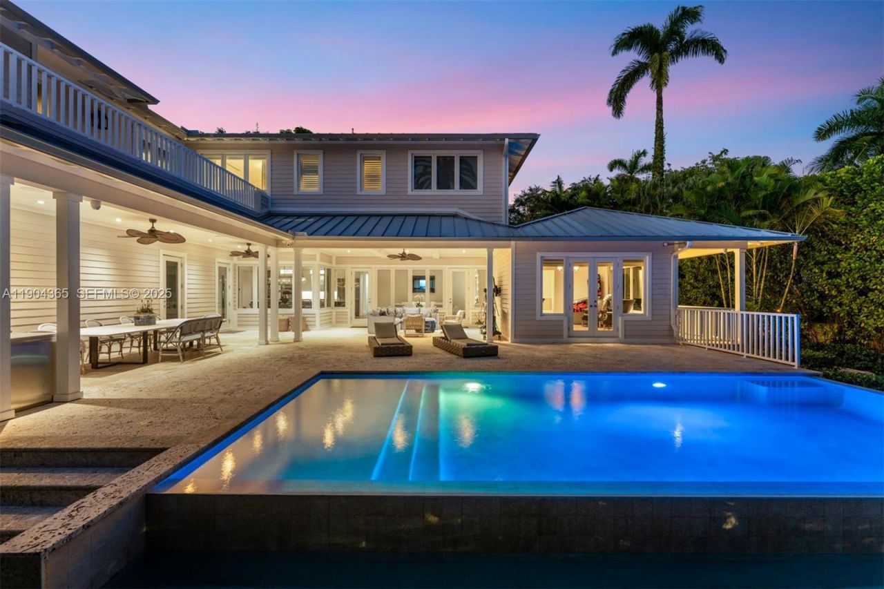 2500 Regatta Ave, Miami Beach, FL 33140 Photo