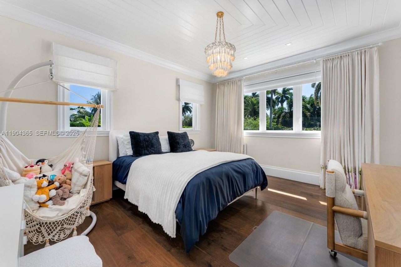 2500 Regatta Ave, Miami Beach, FL 33140 Photo