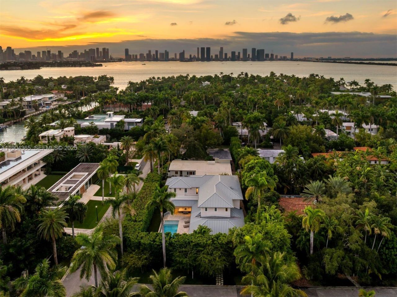 2500 Regatta Ave, Miami Beach, FL 33140 Photo