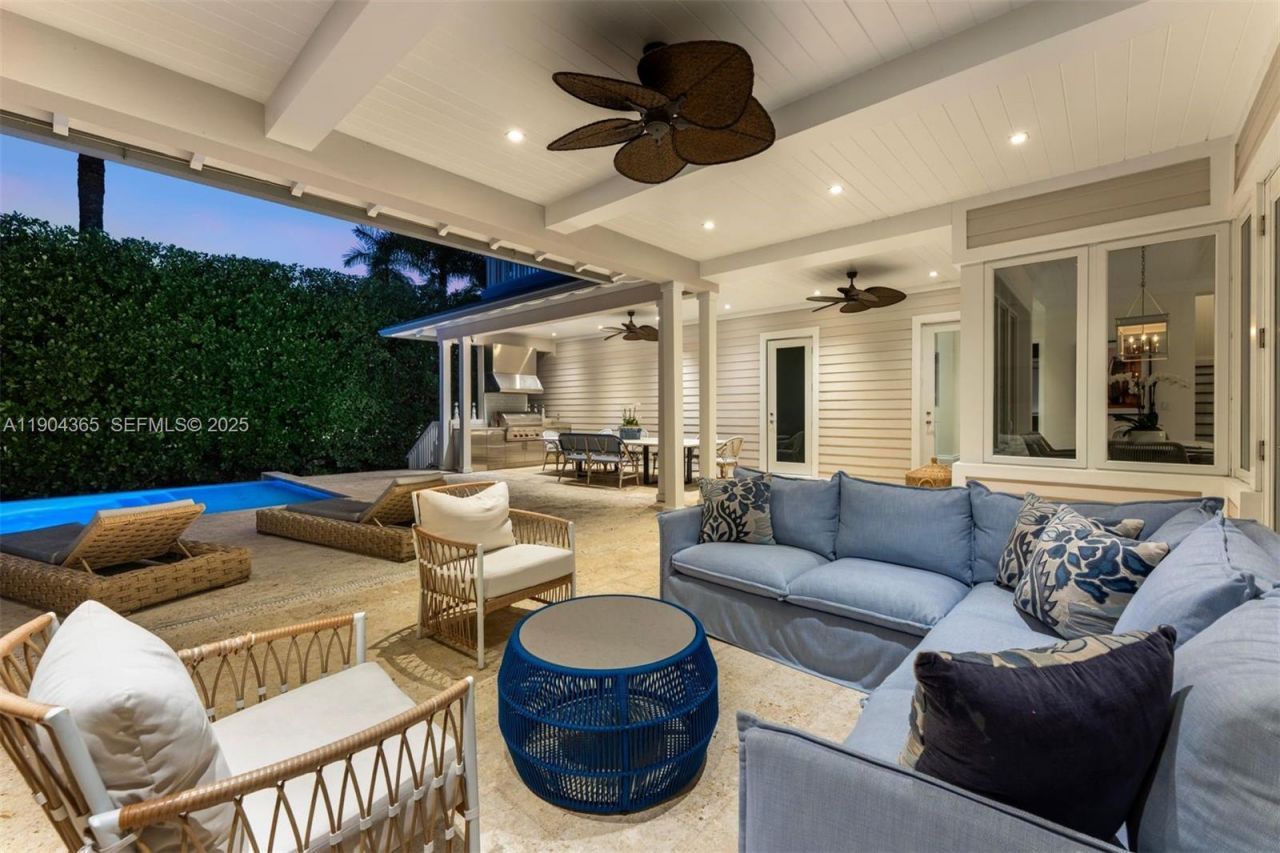 2500 Regatta Ave, Miami Beach, FL 33140 Photo