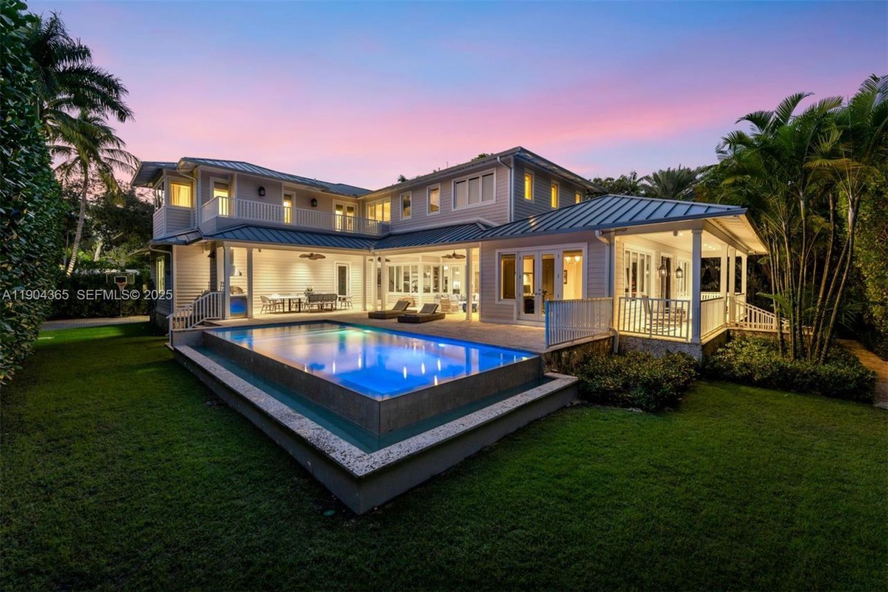 2500 Regatta Ave, Miami Beach, FL 33140 Photo