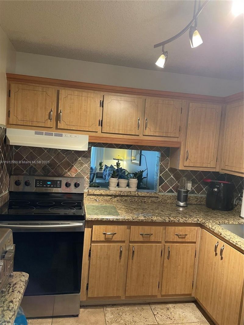 2828 Casita Way, Unit 205, Delray Beach, FL 33445 Photo