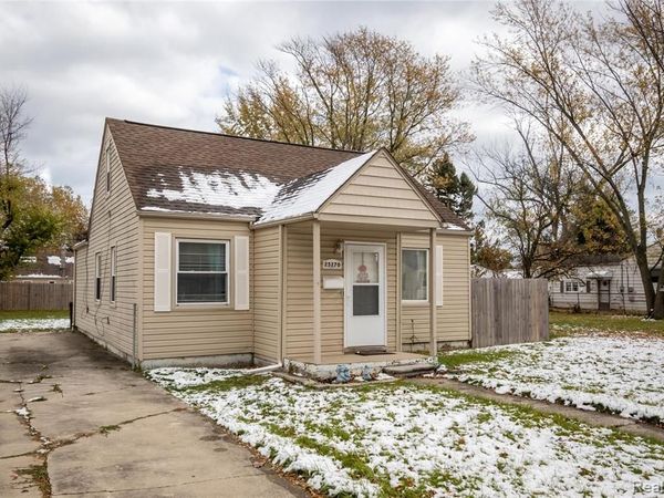 25270 Ford Street, Roseville, MI 48066