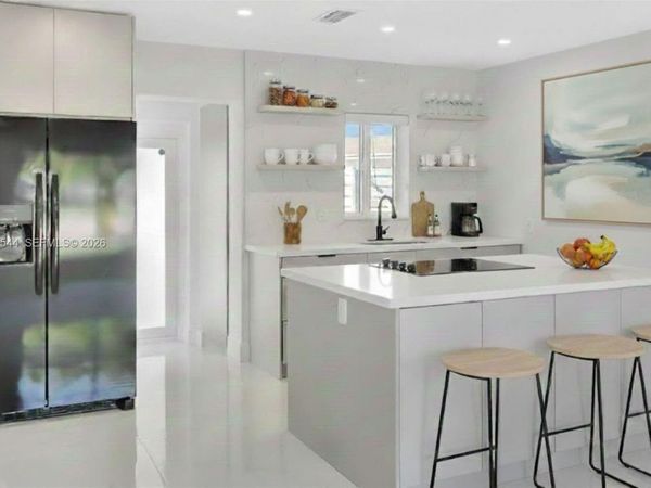 9851 Jamaica Dr, Cutler Bay, FL 33189