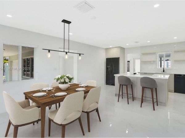 9851 Jamaica Dr, Cutler Bay, FL 33189