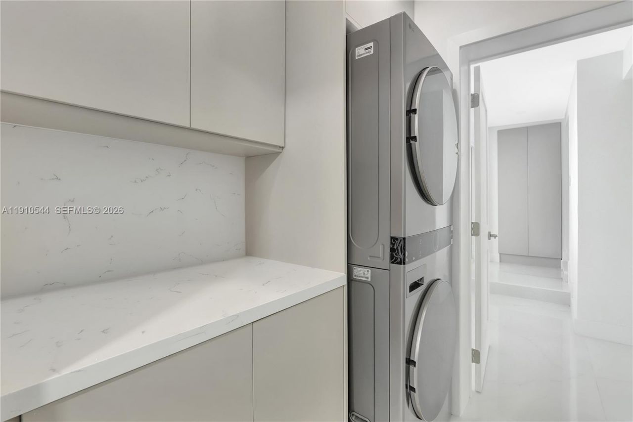 9851 Jamaica Dr, Cutler Bay, FL 33189 Photo